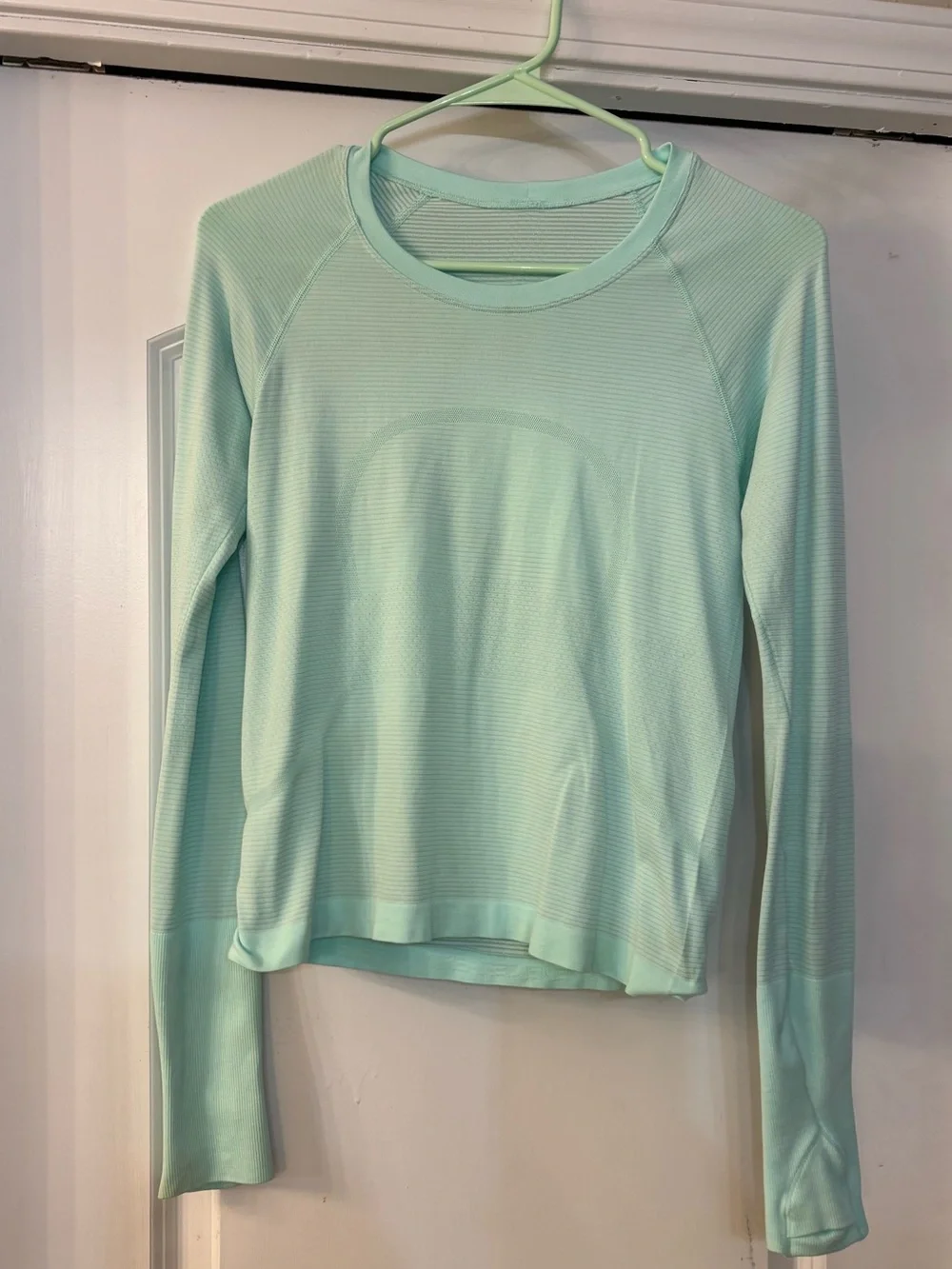 Lululemon race length long sleeve tee- Mint size 6